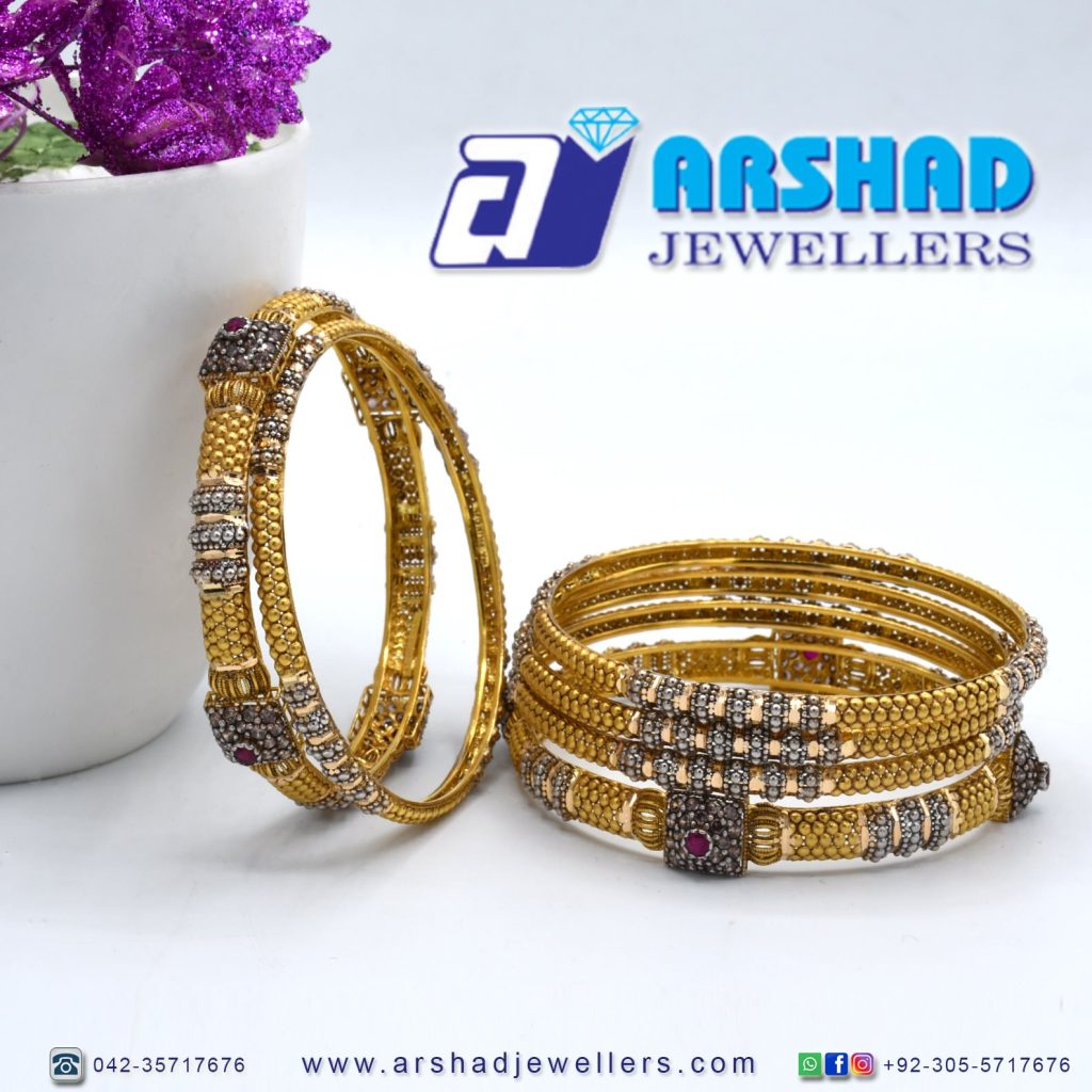 Gold Bangles Design CH1162